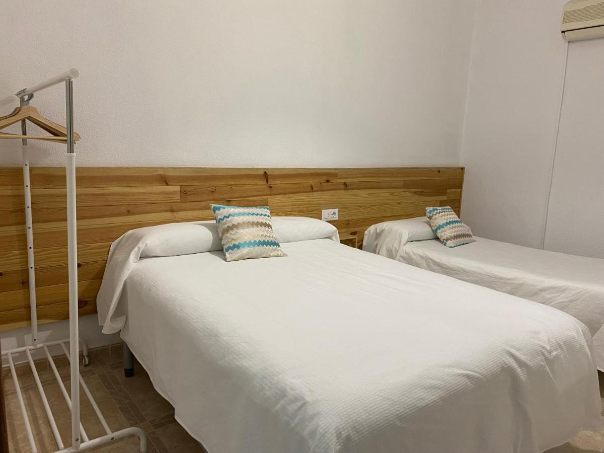 Hostal Barbate Exterior photo